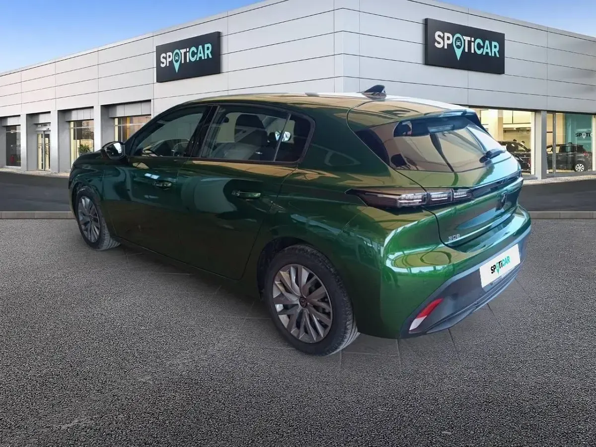 Usado Peugeot 308 Active 110 CV (80 kW) 2022 Verde Berlina