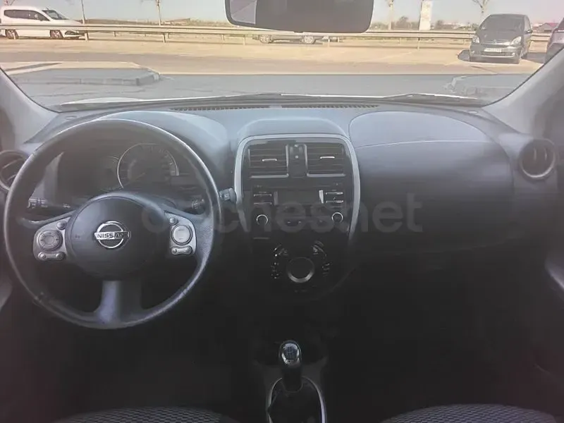 Usado Nissan Micra Acenta 80 HP (58 kW) 2016 Cinzento Citadino