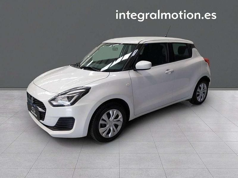 Blanco Usado 2021 Suzuki Swift Berlina | 12.300 € (Precio justo) - Imagen 1/4