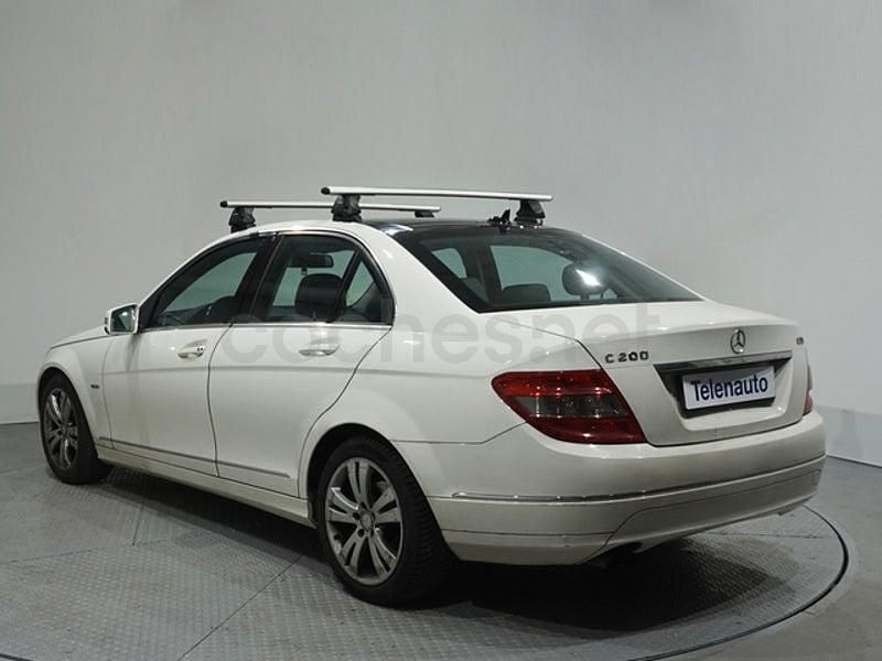 Usado Mercedes C200 136 CV (100 kW) 2009 Blanco Berlina