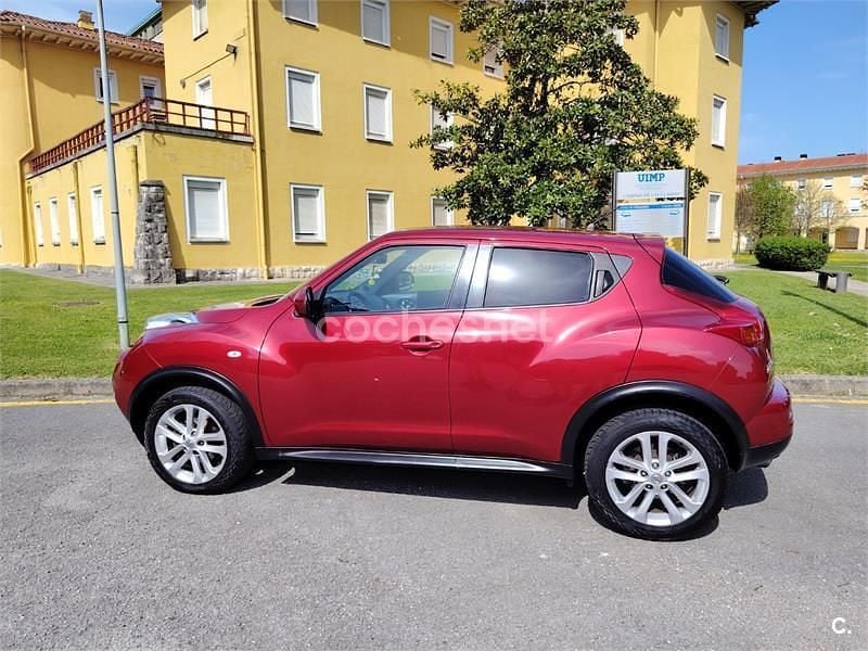 Usado Nissan Juke Acenta 110 HP (80 kW) 2011 Vermelho SUV