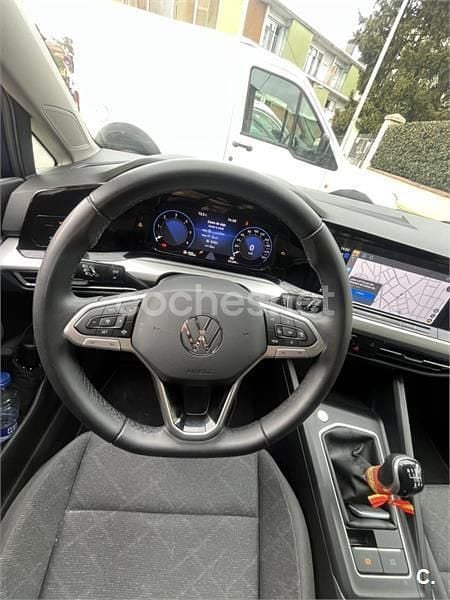 Usado VW Golf VIII 115 CV (84 kW) 2023 Azul Familiar