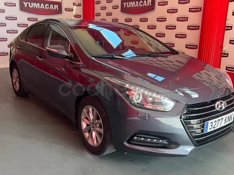 Usado Hyundai i40 115 CV (84 kW) 2018 Azul Berlina