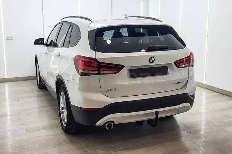 Usado BMW X1 116 CV (85 kW) 2020 Blanco SUV