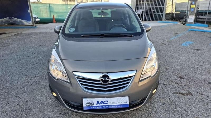 Usado Opel Meriva Excellence 131 CV (96 kW) 2011 Gris Monovolumen