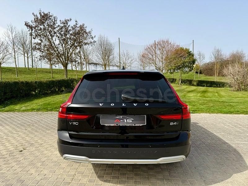 Usado Volvo V90 CC Core 197 CV (144 kW) 2022 Negro Familiar