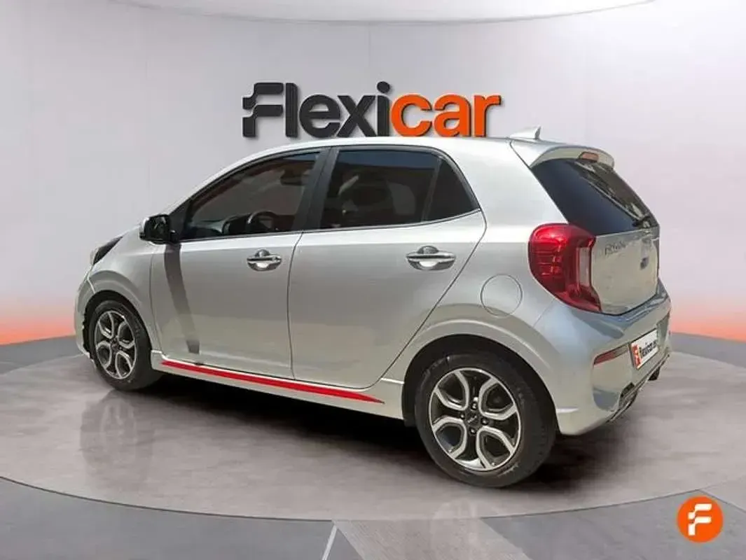 Usado Kia Picanto GT-Line 67 CV (49 kW) 2022 Gris Utilitario