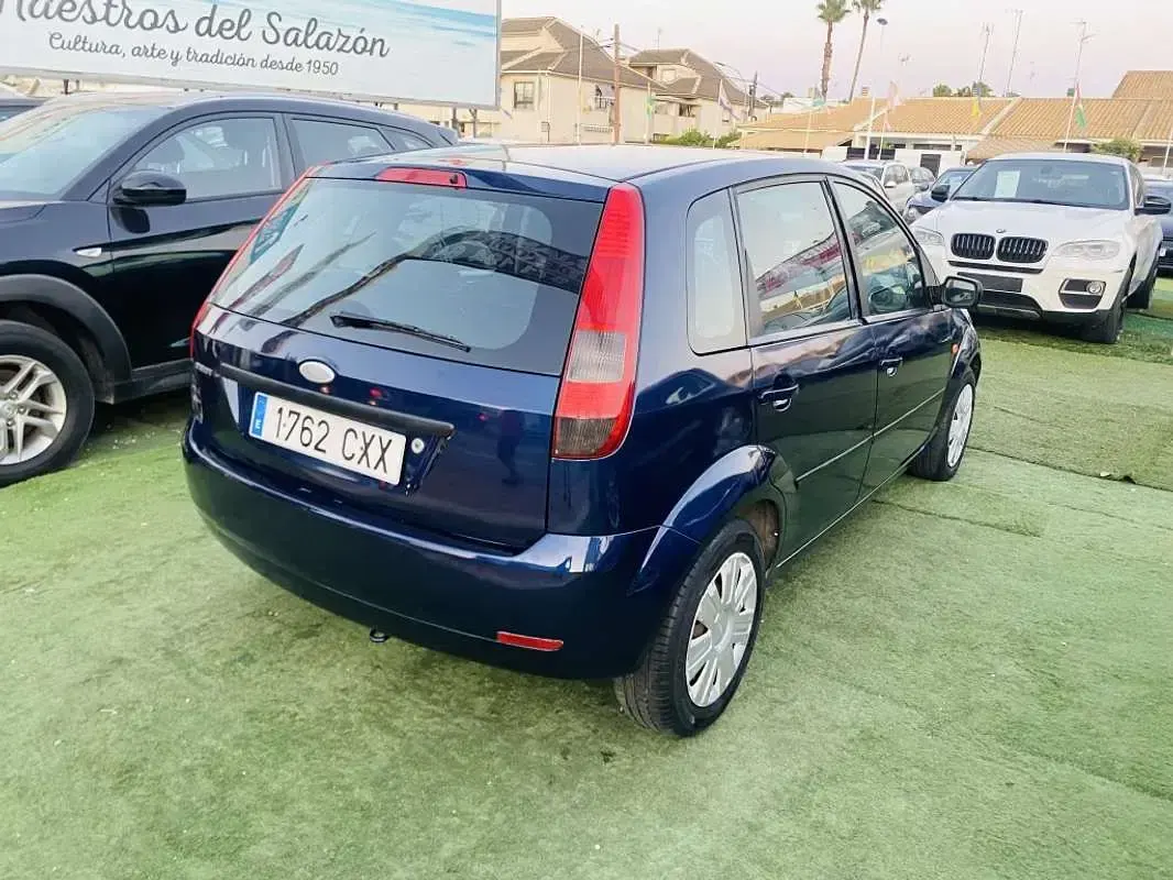 Usado Ford Fiesta 80 CV (58 kW) 2004 Utilitario
