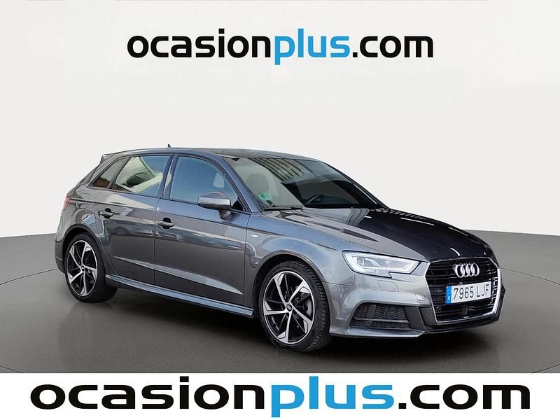 Usado Audi A3 116 CV (85 kW) 2020 Gris Berlina