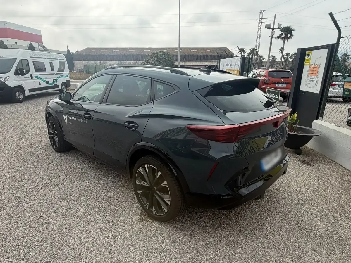 Usado Cupra Formentor 150 CV (110 kW) 2024 Gris SUV