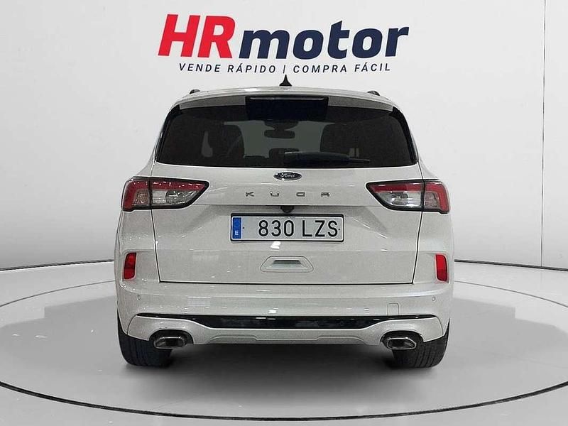 Usado Ford Kuga ST-Line 151 CV (111 kW) 2022 Blanco SUV