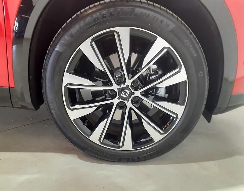 Begagnad Renault Austral Techno 200 HK (147 kW) 2025 Röd SUV