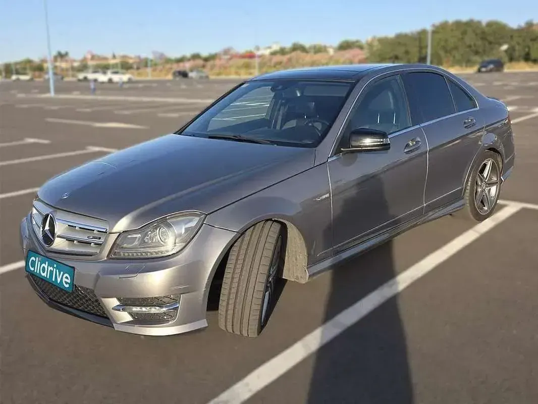 Usado Mercedes C180 Avantgarde 120 CV (88 kW) 2013 Gris Berlina