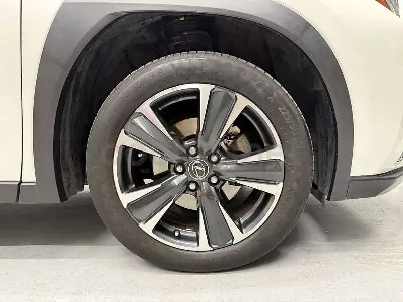 Usado Lexus UX 184 CV (135 kW) 2021 Blanco SUV