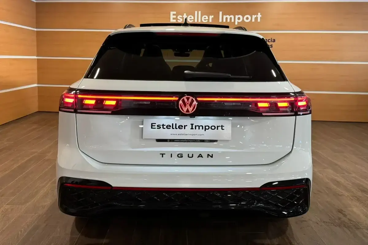 Usado VW Tiguan R-line 150 CV (110 kW) 2025 Blanco SUV