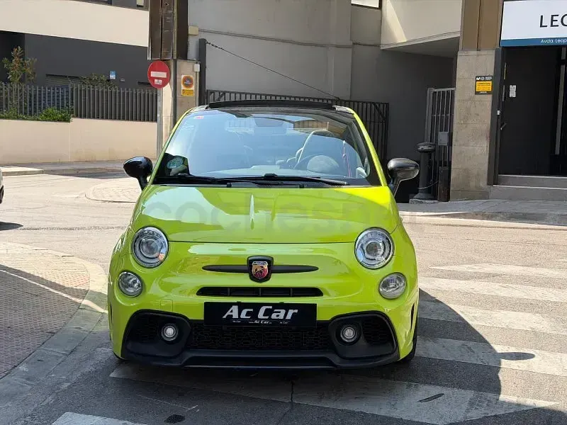 Usado Abarth 595C Competizione 180 CV (132 kW) 2019 Amarillo Descapotable