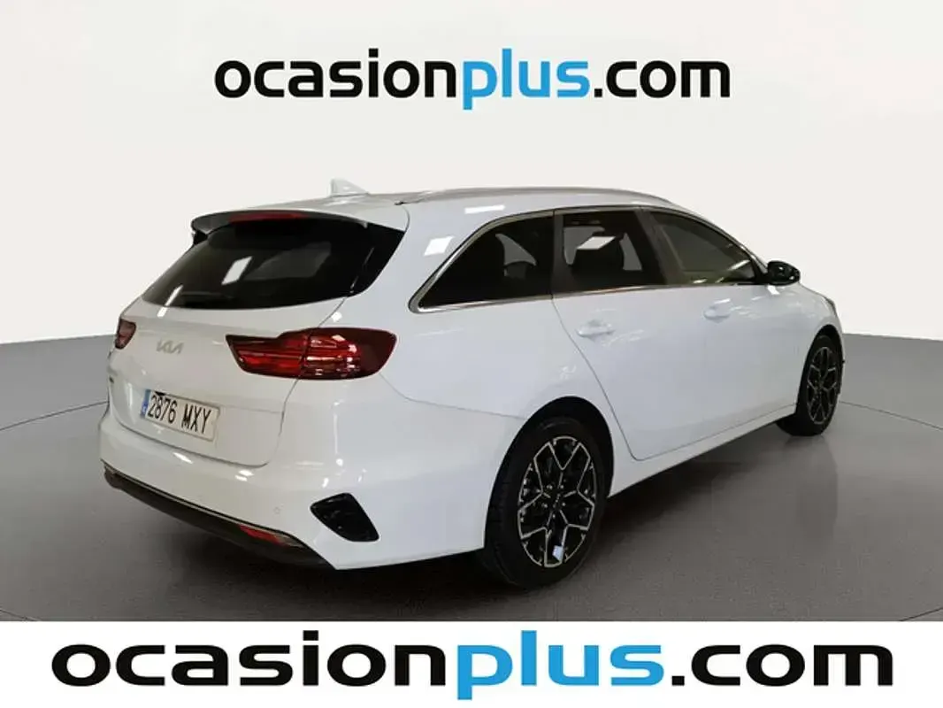 Usado Kia Ceed Style 101 CV (74 kW) 2025 Blanco Utilitario
