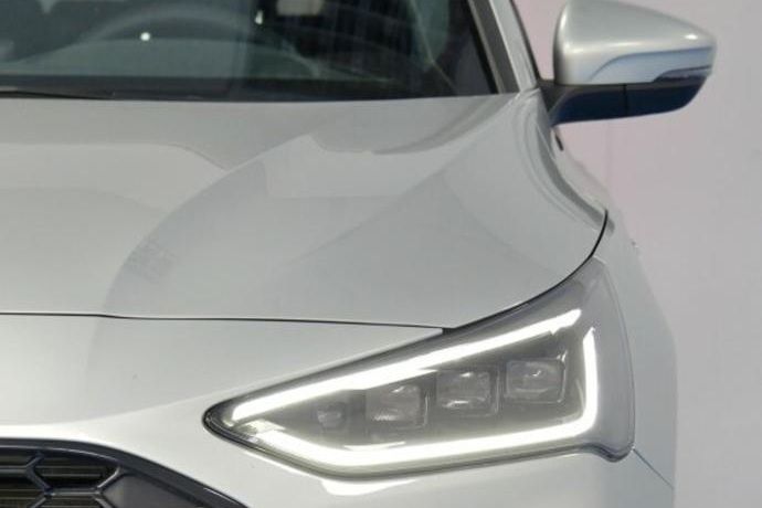 Begagnad Ford Focus ST-Line X 125 HK (91 kW) 2024 Silver Halvkombi
