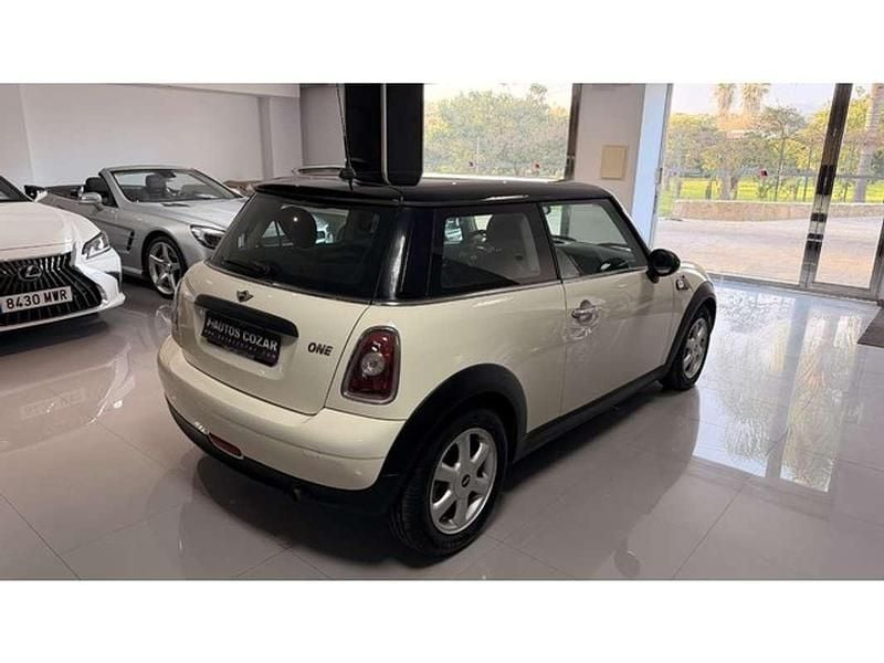 Usado Mini ONE 95 CV (69 kW) 2007 Beige Utilitario