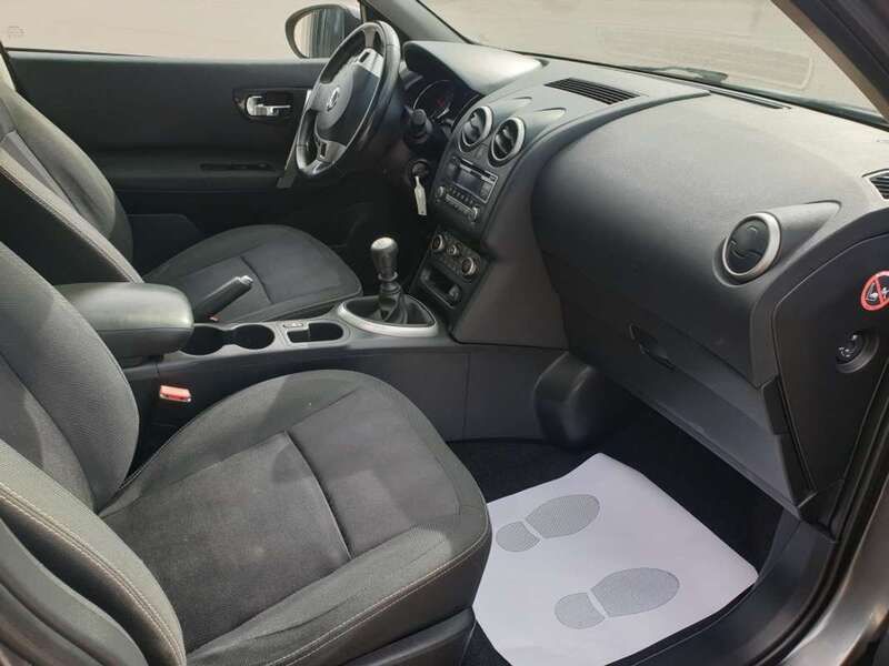 Usado Nissan Qashqai Tekna 110 CV (80 kW) 2012 Gris SUV