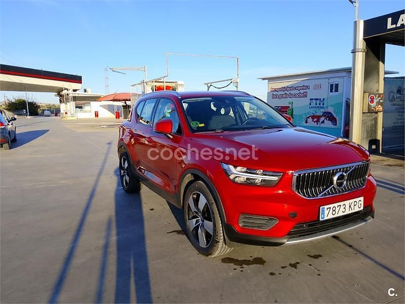 Usado Volvo XC40 Momentum 156 CV (114 kW) 2018 Rojo SUV
