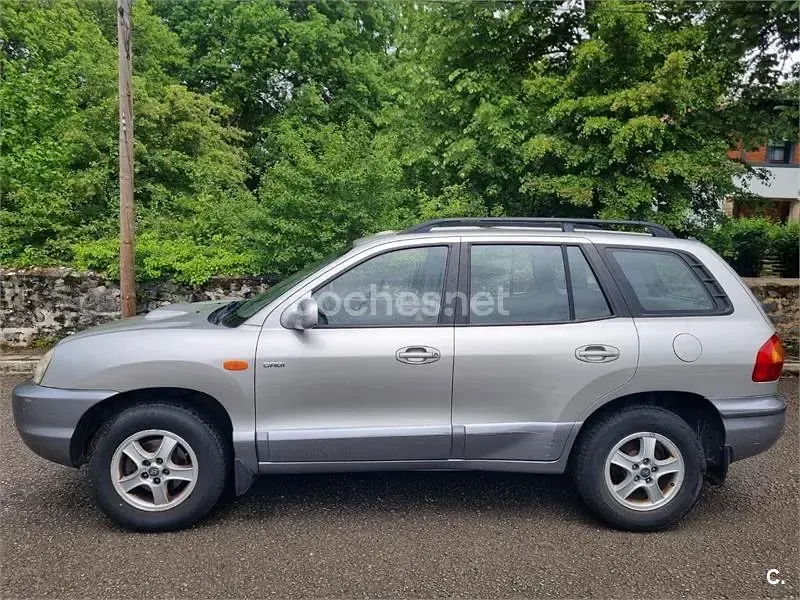 Usado Hyundai Santa Fe GLS 112 CV (82 kW) 2002 Gris / plata SUV