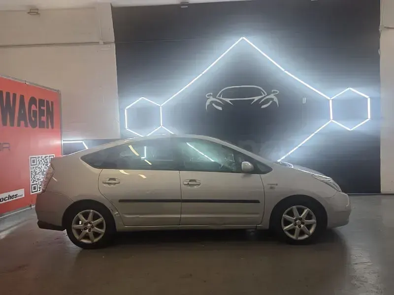Usado Toyota Prius 112 CV (82 kW) 2007 Gris / plata Utilitario