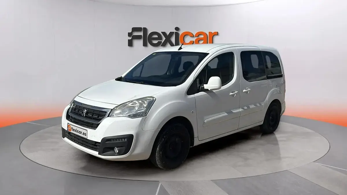Usado Peugeot Partner Tepee Access 100 CV (73 kW) 2016 Blanco Monovolumen