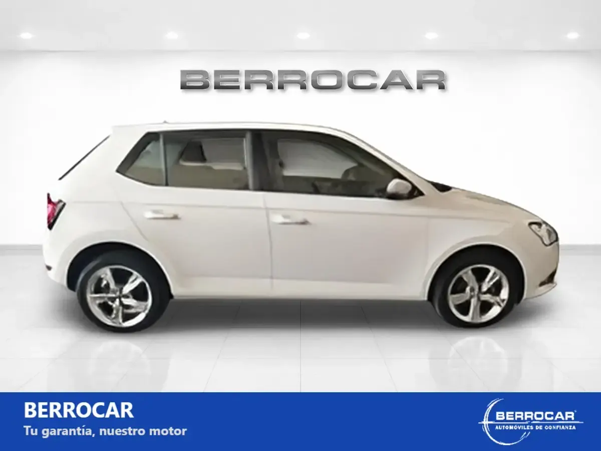 Usado Skoda Fabia Style 95 CV (69 kW) 2019 Blanco Utilitario