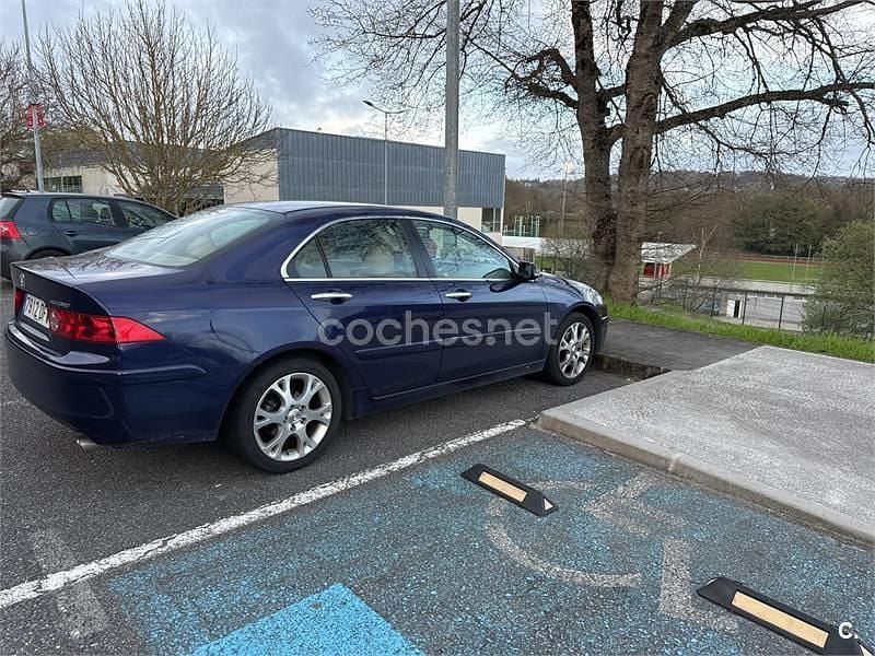 Usado Honda Accord Executive 190 CV (139 kW) 2005 Azul Berlina