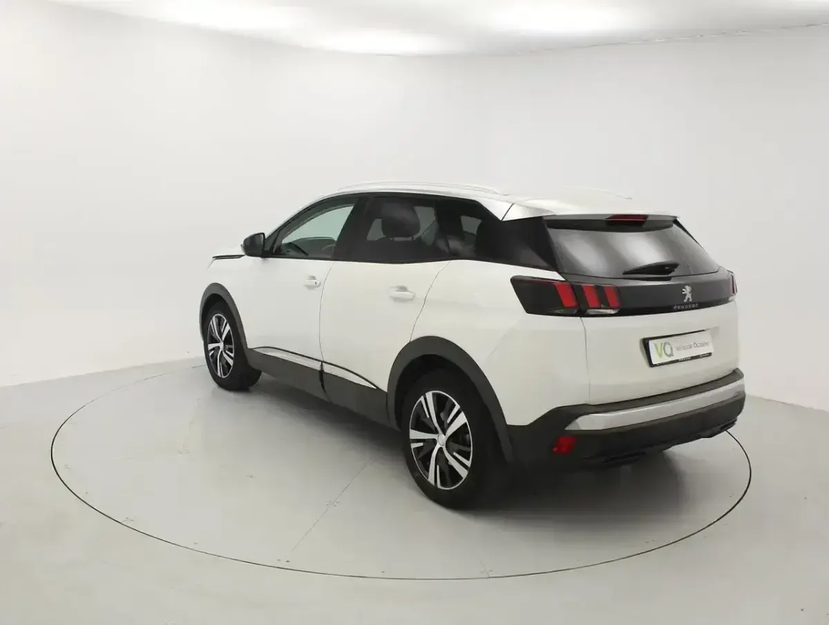 Usado Peugeot 3008 Allure 131 CV (96 kW) 2019 Sin especificar SUV
