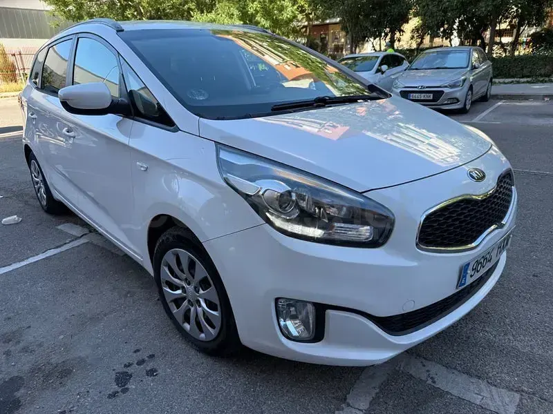 Usado Kia Carens 135 CV (99 kW) 2014 Blanco Monovolumen