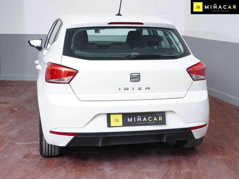 Usado Seat Ibiza Style 95 CV (69 kW) 2021 Blanco Utilitario