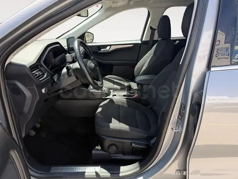 Usado Ford Kuga Titanium 150 CV (110 kW) 2020 Gris / plata SUV
