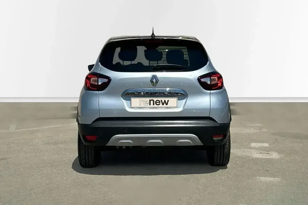 Usado Renault Captur Zen 130 CV (95 kW) 2019 Gris SUV