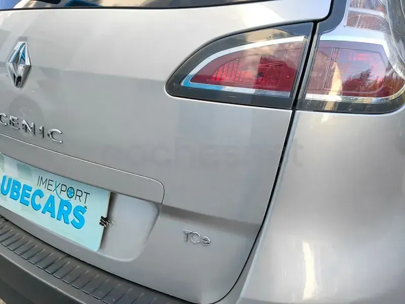 Usado Renault Scénic III LIMITED 115 CV (84 kW) 2014 Gris / plata Monovolumen
