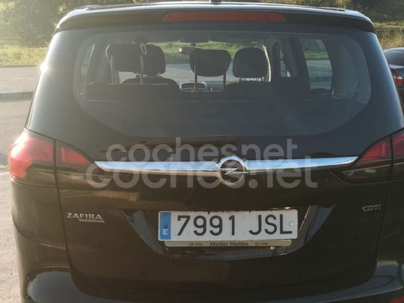 Usado Opel Zafira Tourer Expression 120 CV (88 kW) 2015 Negro Monovolumen