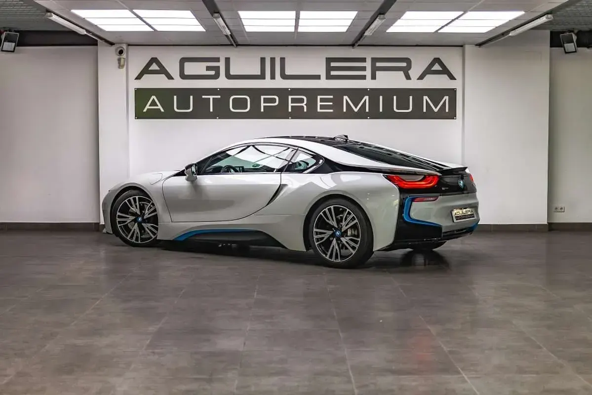 Usado BMW i8 362 CV (266 kW) 2016 Blanco Coupe