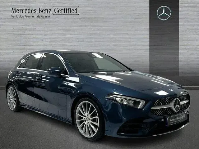 Usado Mercedes A180 136 CV (100 kW) 2022 Azul Utilitario