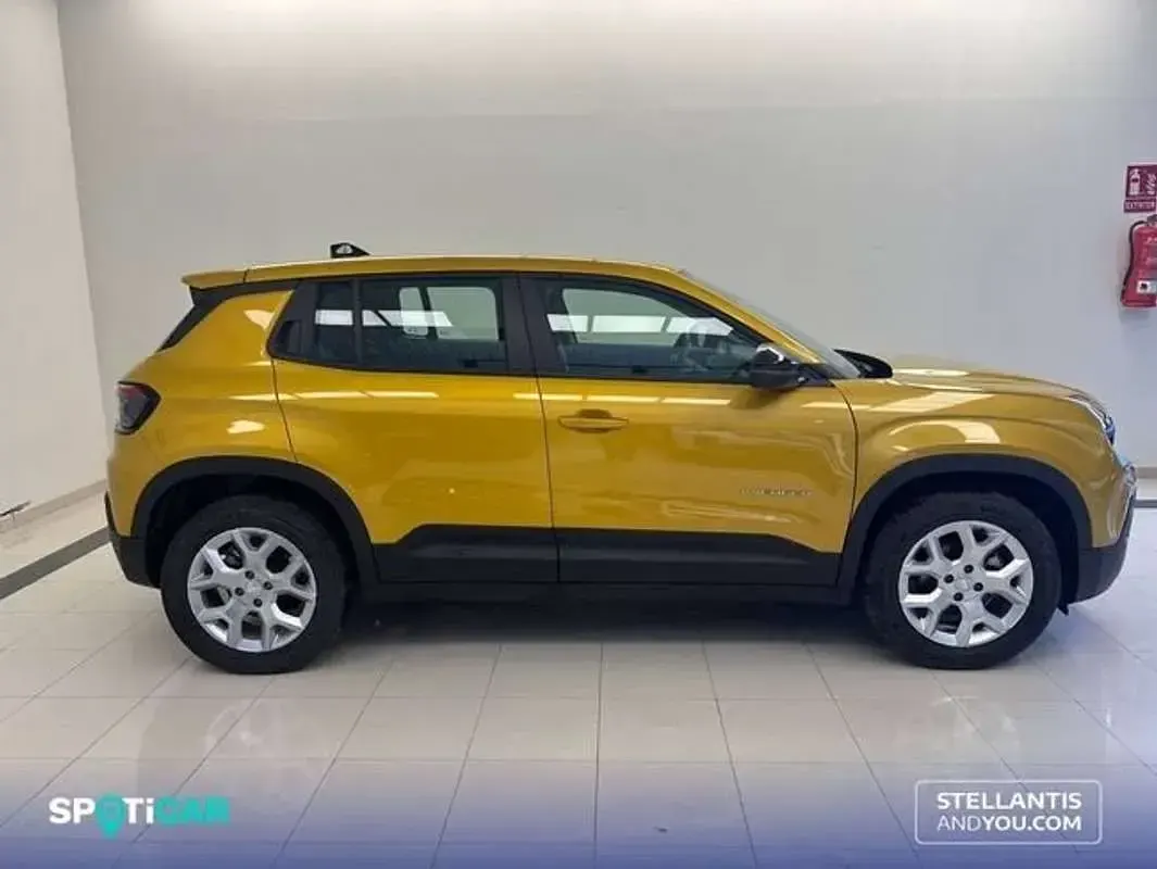 Usado Jeep Avenger Altitude 101 CV (74 kW) 2025 Amarillo SUV