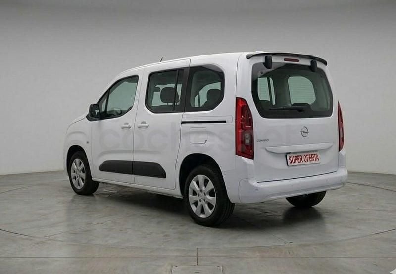 Usado Opel Combo Life Elegance 102 CV (75 kW) 2021 Blanco Monovolumen