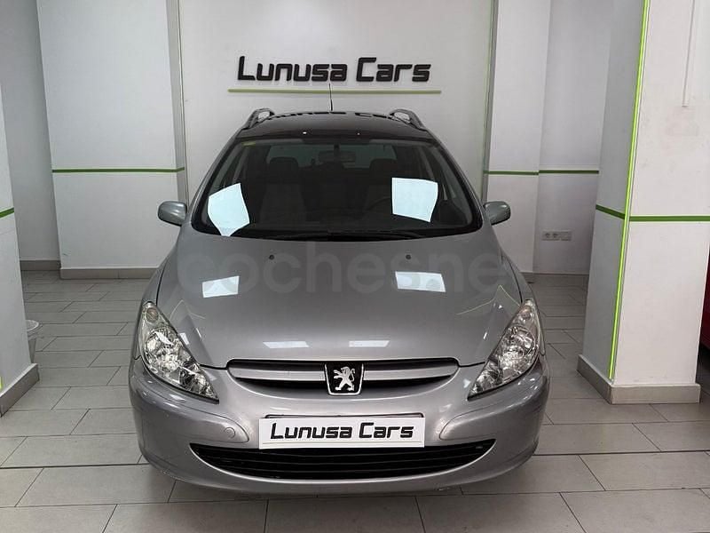 Usado Peugeot 307 110 CV (80 kW) 2005 Gris / plata Familiar