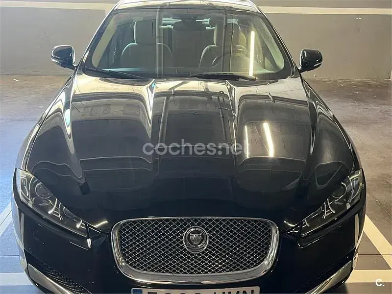 Usado Jaguar XF Sportbrake Premium Luxury 200 CV (147 kW) 2014 Negro Familiar