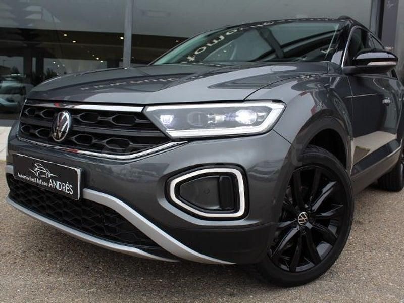 Usado VW T-Roc 150 CV (110 kW) 2023 Gris / plata SUV