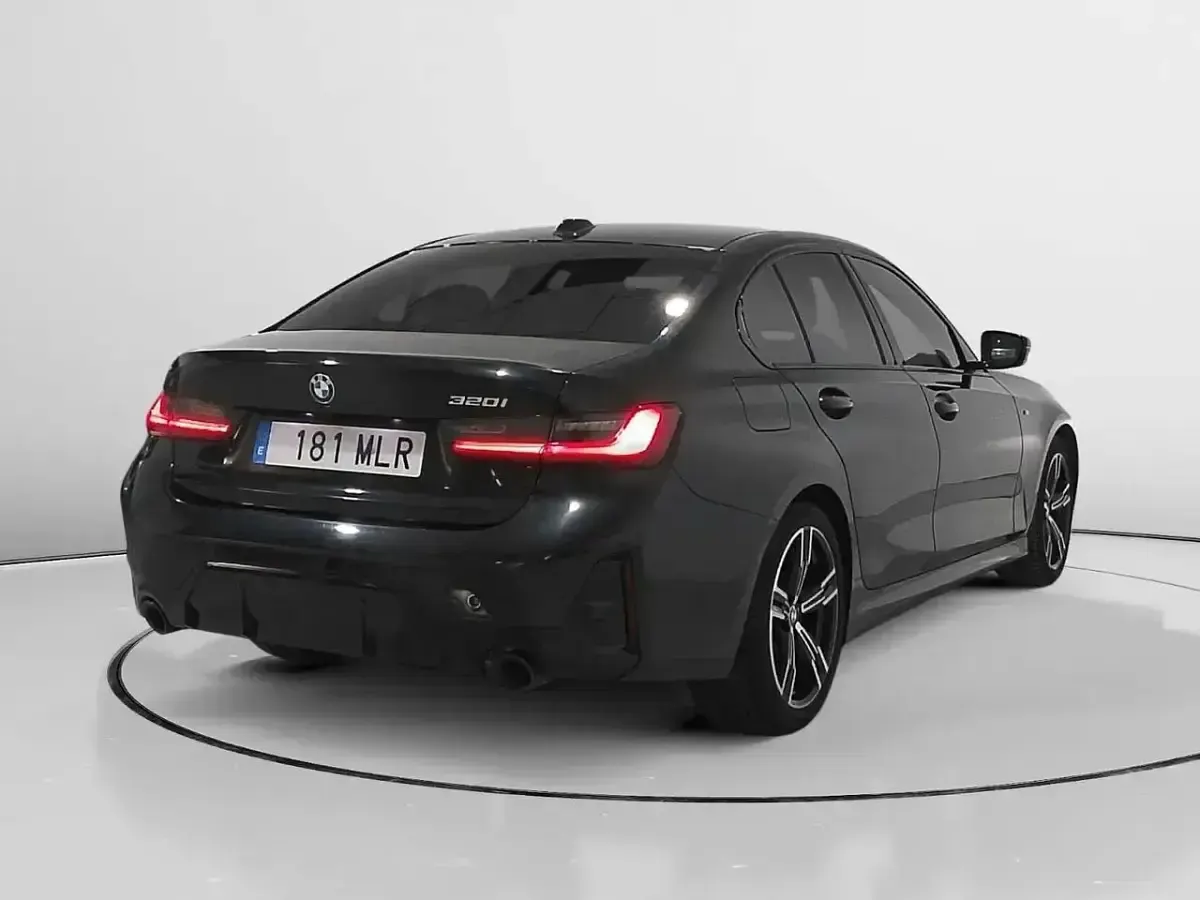 Usado BMW 320 Shadowline 184 CV (135 kW) 2023 Negro Berlina