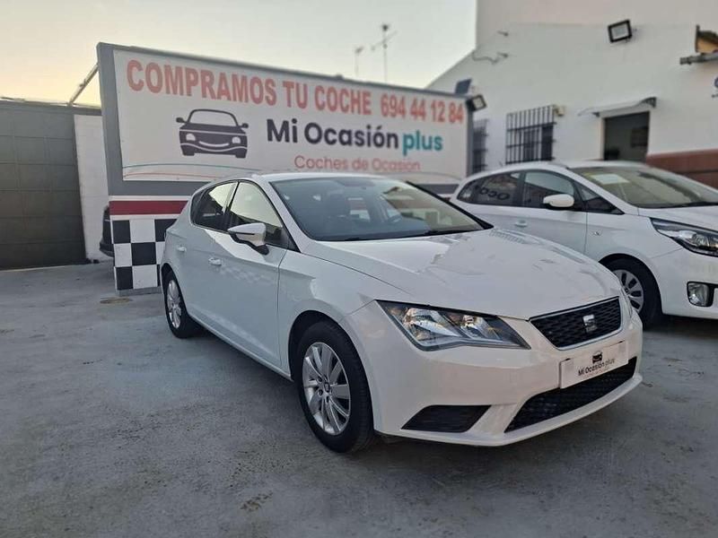Usado Seat Leon Style 105 CV (77 kW) 2013 Blanco Utilitario