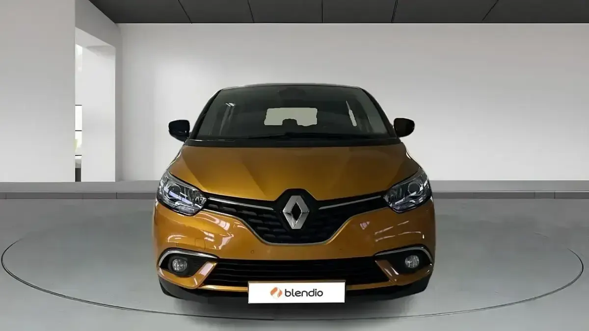 Usado Renault Scénic Zen 110 CV (80 kW) 2018 Otro