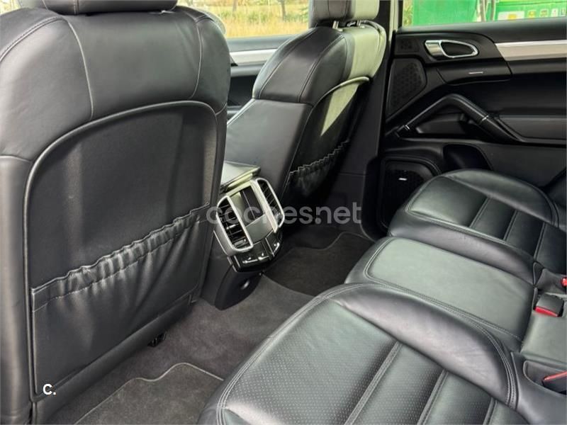Gris / plata Usado 2010 Porsche Cayenne Turbo SUV | 42.500 € - Imagen 1/4