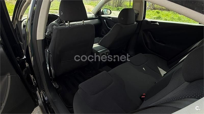 Usado VW Passat Advance 110 CV (80 kW) 2009 Negro Berlina