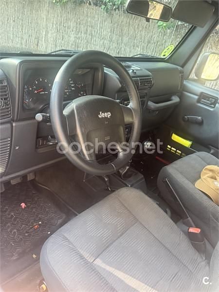 Usado Jeep Wrangler 143 CV (105 kW) 2005 Negro SUV